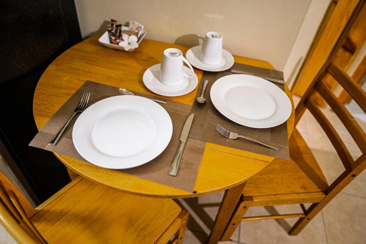 Connie'S Comfort Suites St. John's Екстериор снимка